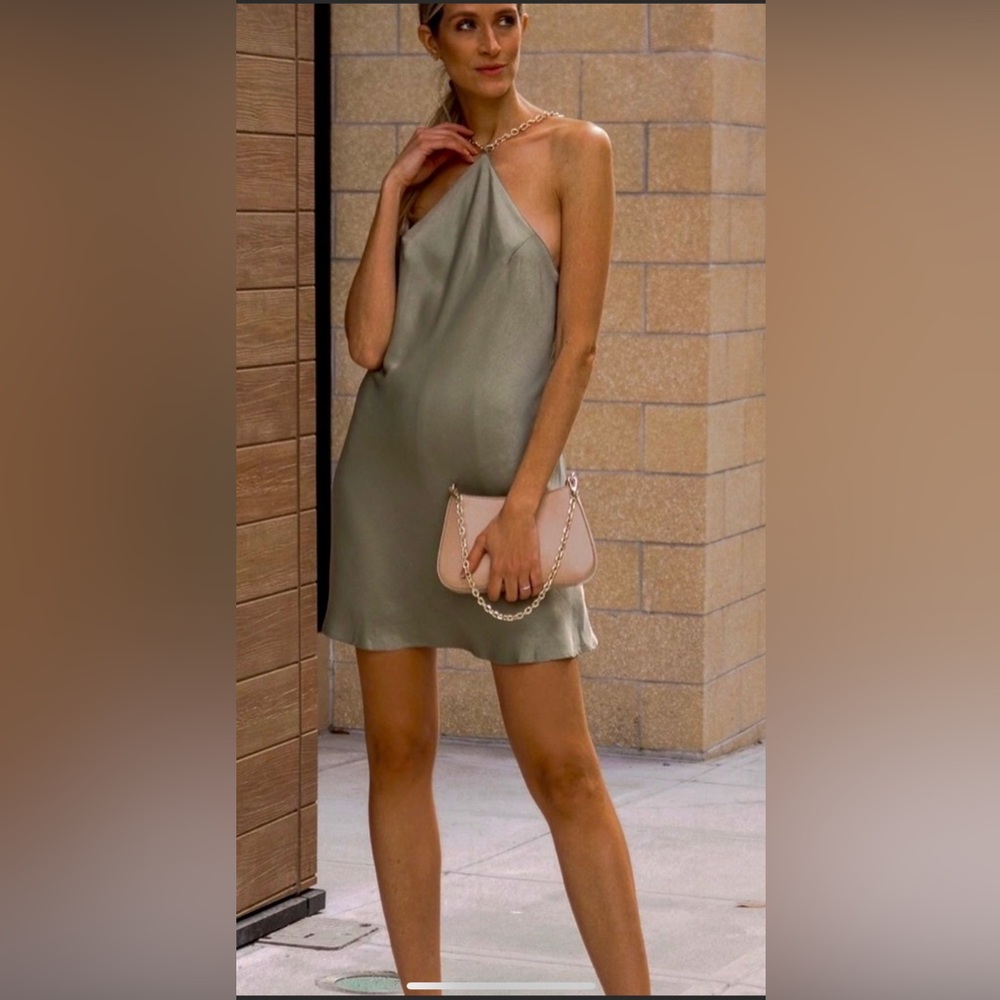 NWT…Perfect Resort Dress Gold Green Dress with Gold Chain size Medium